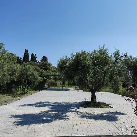 Laura - Serene Escape With A Private Pool * Спартия