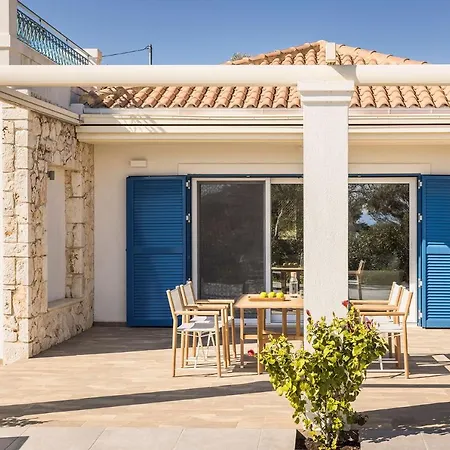 Vila Laura - Serene Escape With A Private Pool