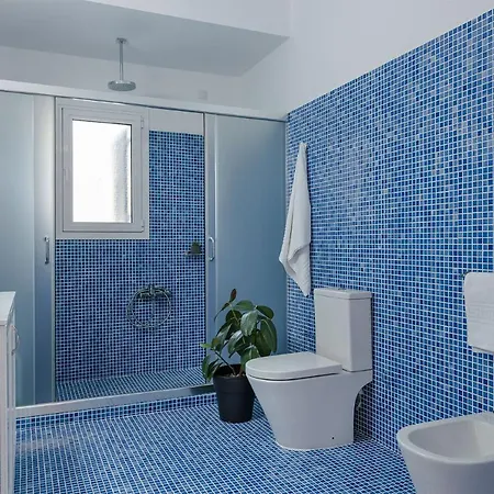 Laura - Serene Escape With A Private Pool ספרטיה