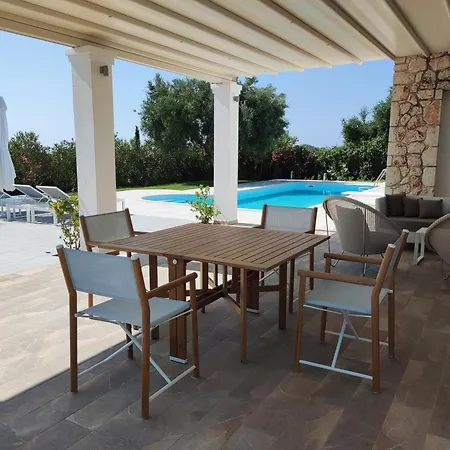 Vilă Laura - Serene Escape With A Private Pool Spartia (Kefalonia)